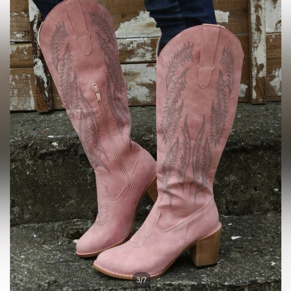 Pink Cowgirl Boots - Picture 1 of 2